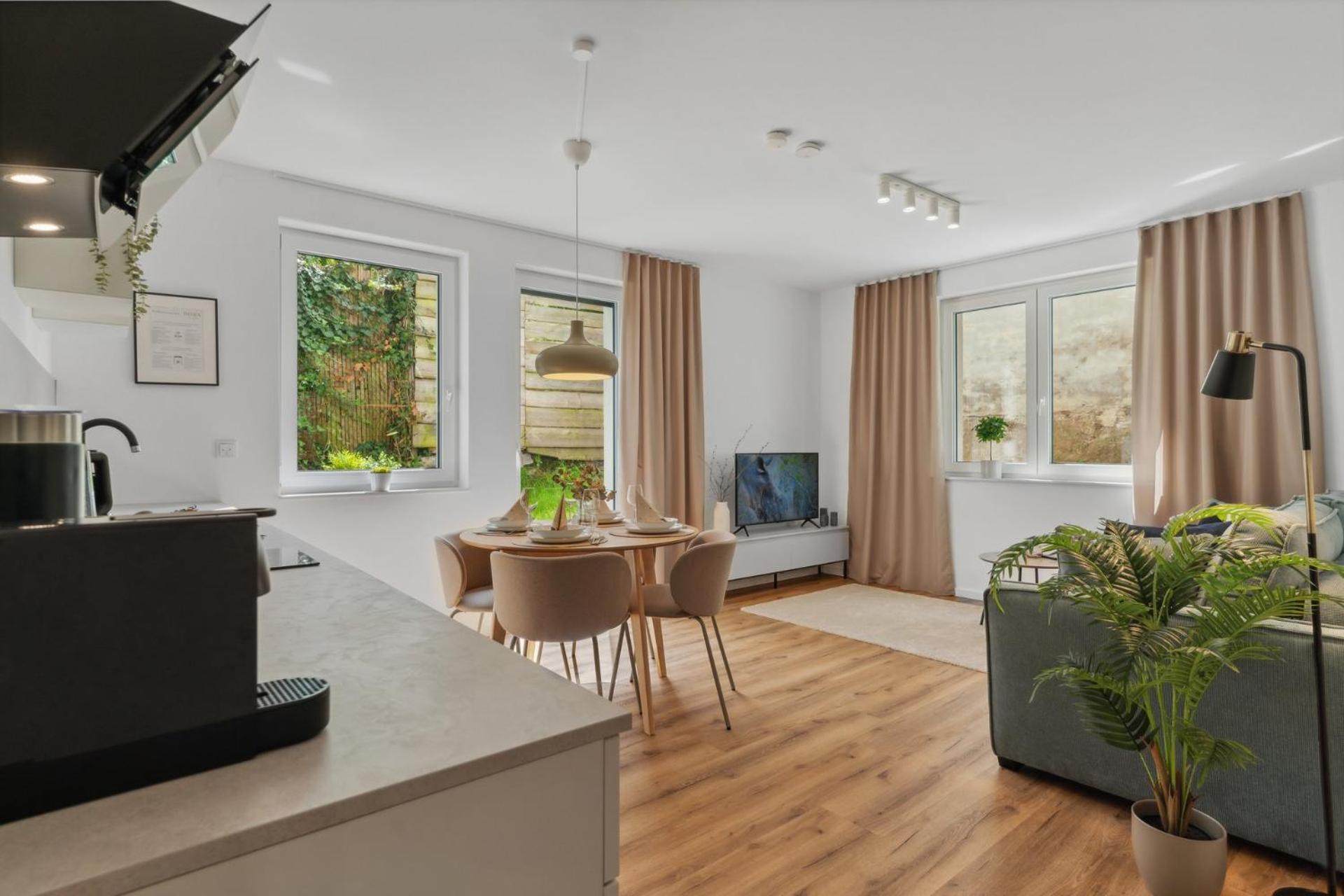 Deluxe In Mit Parkplatz Und Terrasse Bielefeld